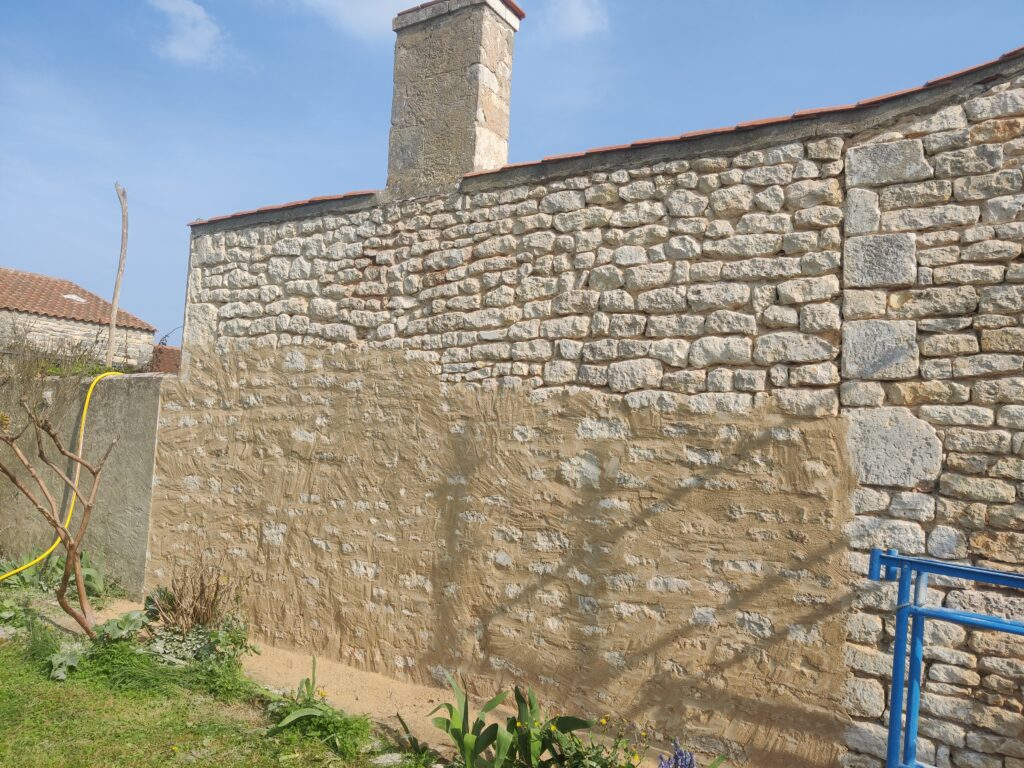 ravalement façade pierre et jointoiement