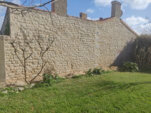 Lire la suite à propos de l’article Ravalement façade pierre en Charente-Maritime
